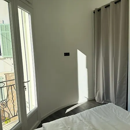 Maison Le Rocher * Cannes